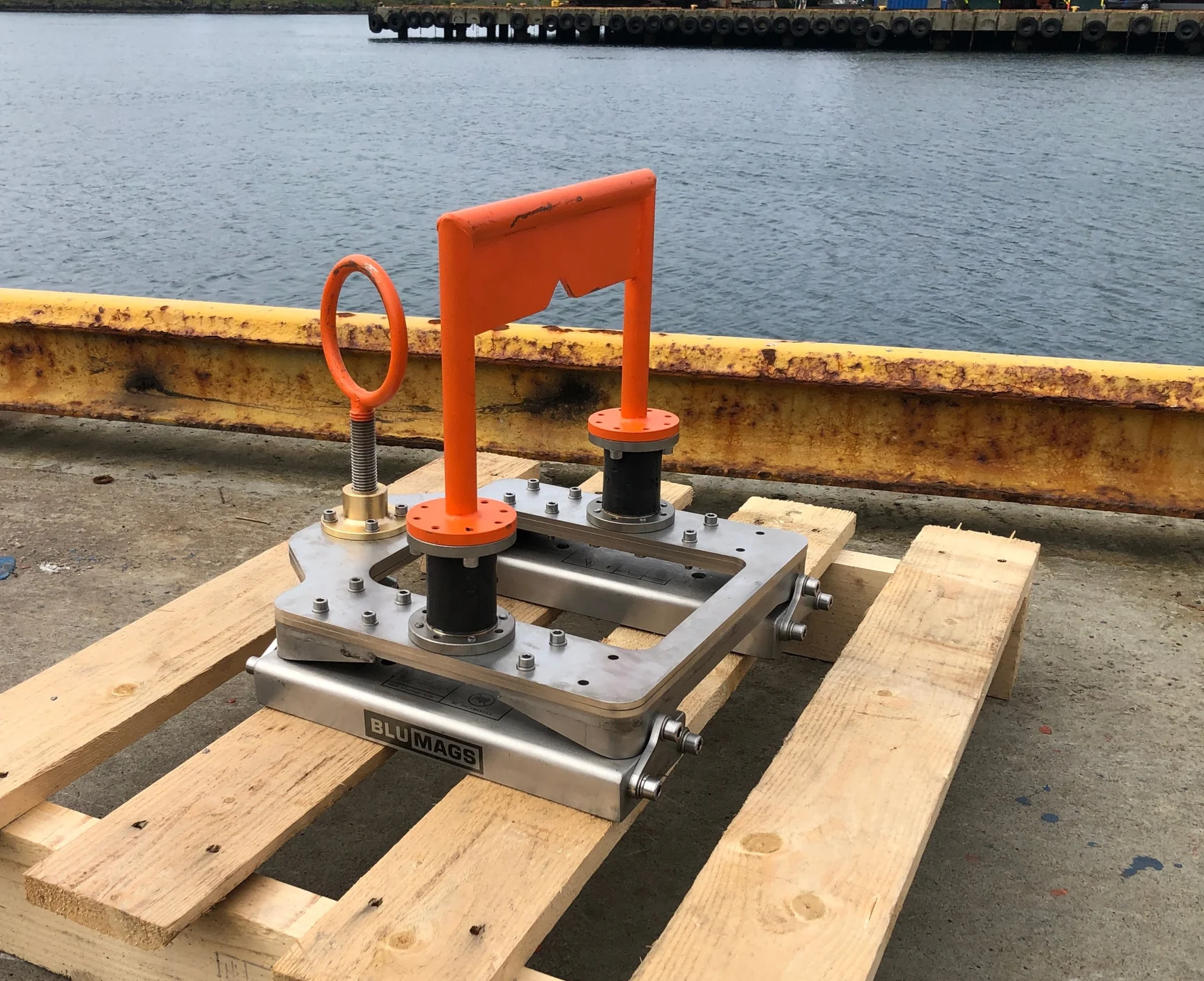 Moby 3200 ROV magnet on pallet at harbor